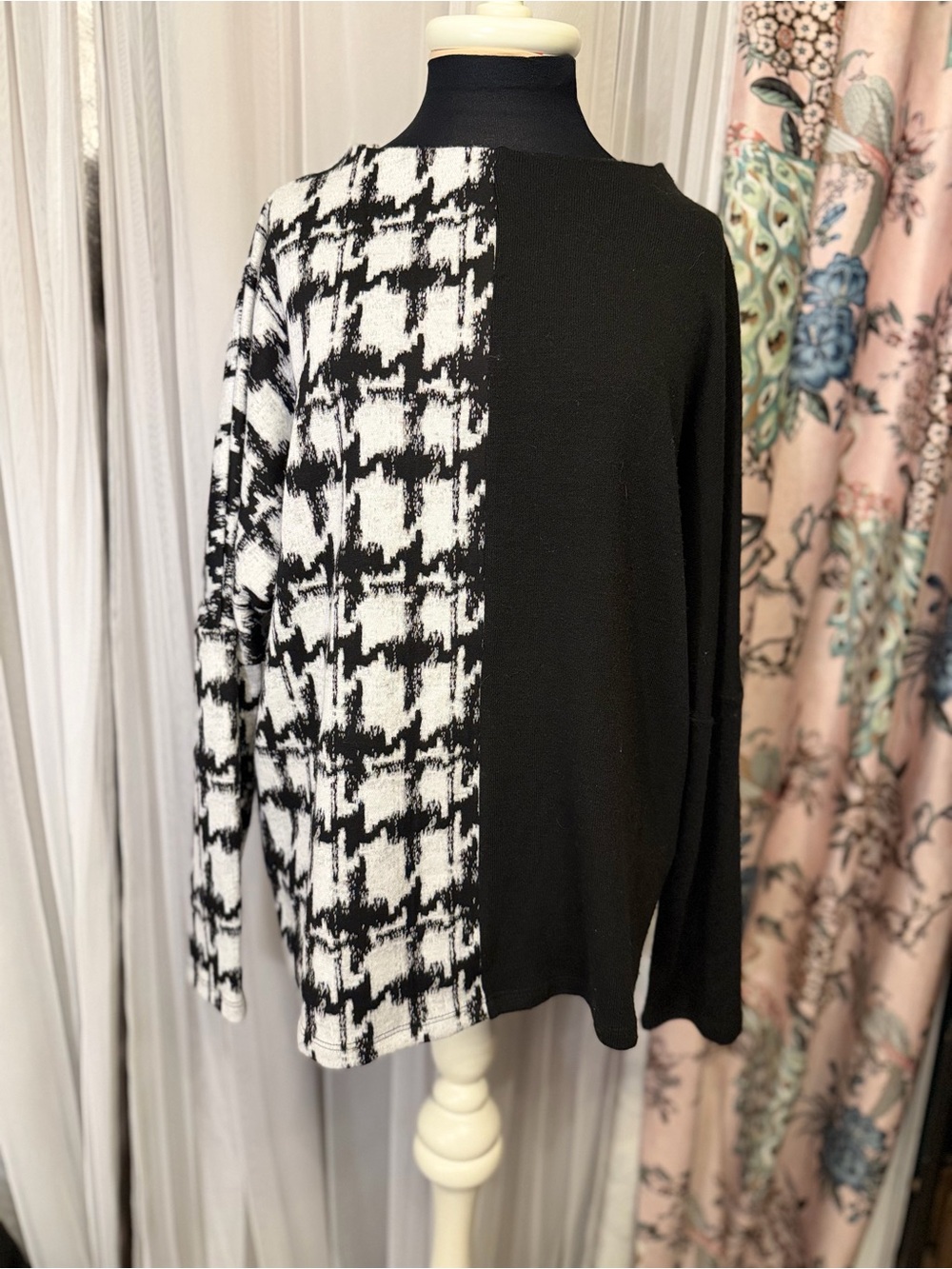 Joseph Ribkoff Black White Houndstooth Colorblock Dolman Top Size 12